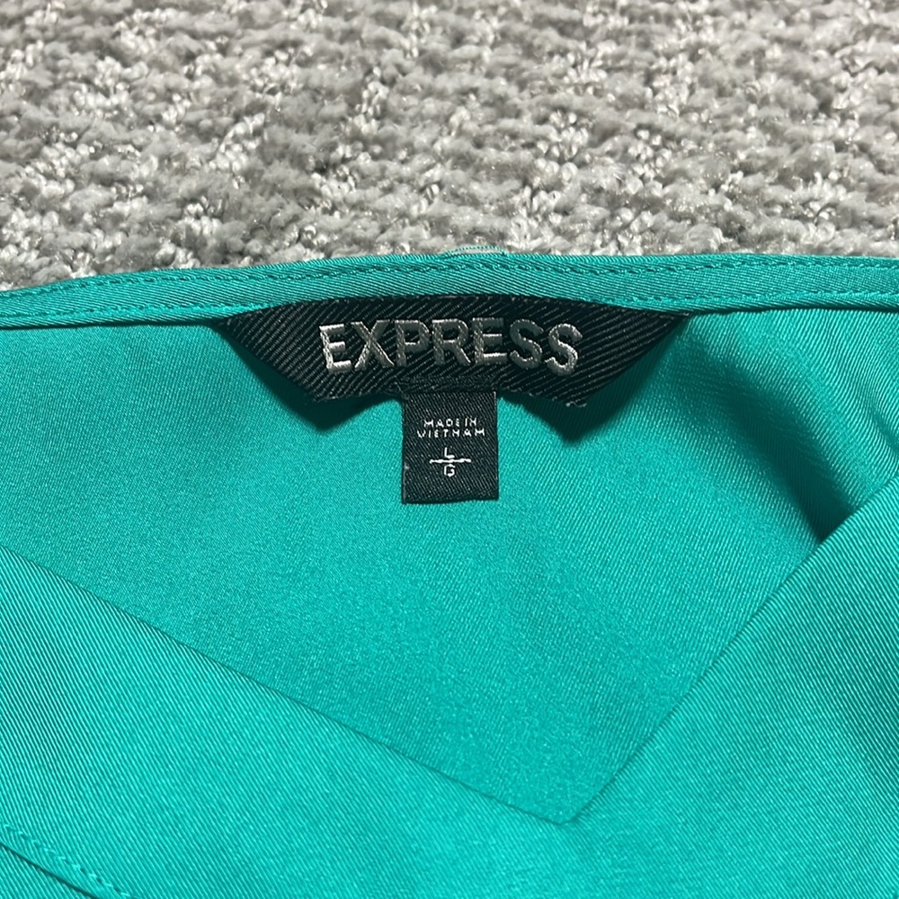 Express Adjustable Spaghetti Strap Flowy V Neck B… - image 3